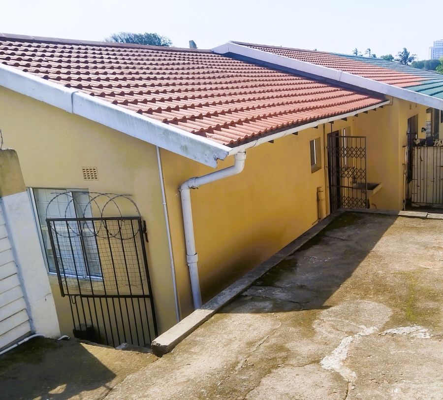 To Let 2 Bedroom Property for Rent in Malvern KwaZulu-Natal