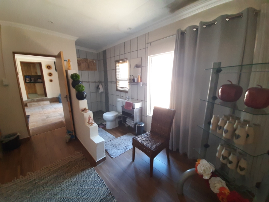 4 Bedroom Property for Sale in Uvongo KwaZulu-Natal