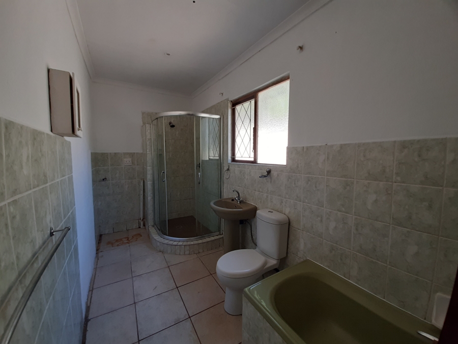 4 Bedroom Property for Sale in Uvongo KwaZulu-Natal