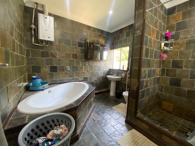 4 Bedroom Property for Sale in Meer En See KwaZulu-Natal