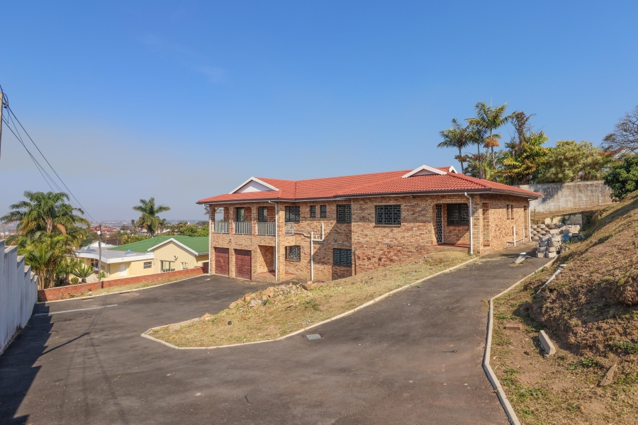 9 Bedroom Property for Sale in Reservoir Hills KwaZulu-Natal