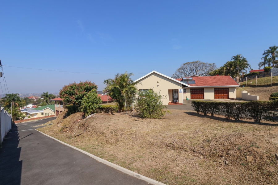 9 Bedroom Property for Sale in Reservoir Hills KwaZulu-Natal