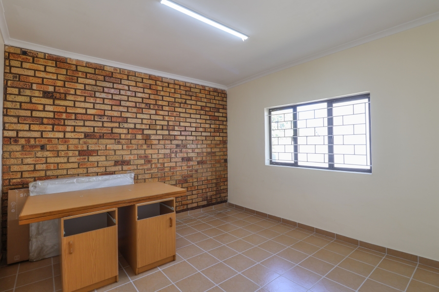 9 Bedroom Property for Sale in Reservoir Hills KwaZulu-Natal