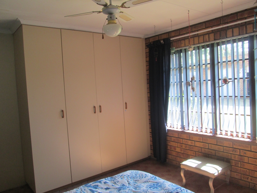 3 Bedroom Property for Sale in Greendale KwaZulu-Natal