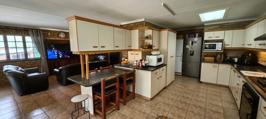 3 Bedroom Property for Sale in Greendale KwaZulu-Natal