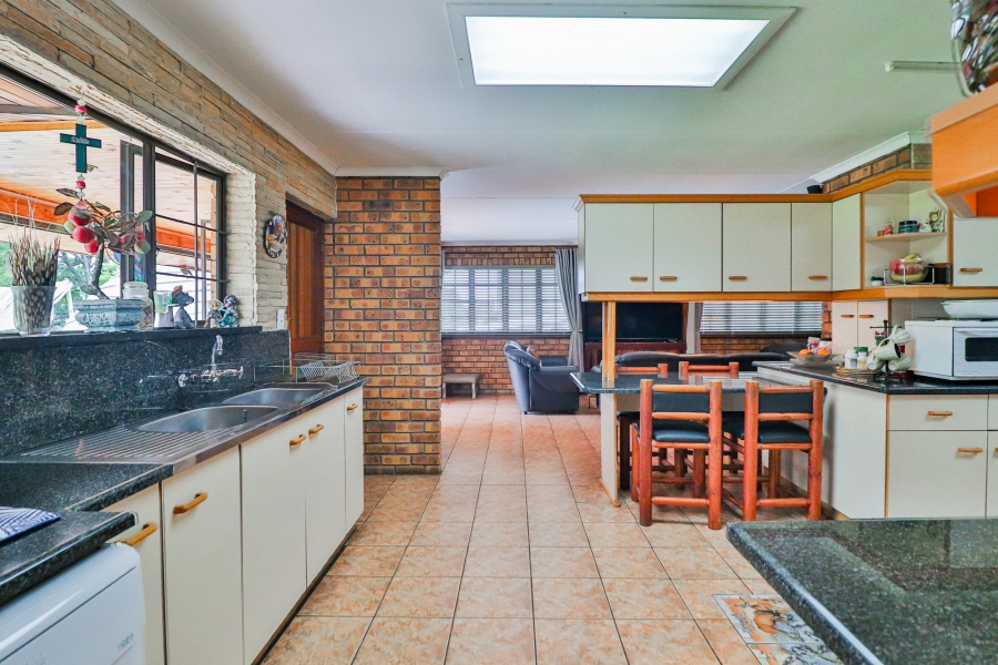 3 Bedroom Property for Sale in Greendale KwaZulu-Natal