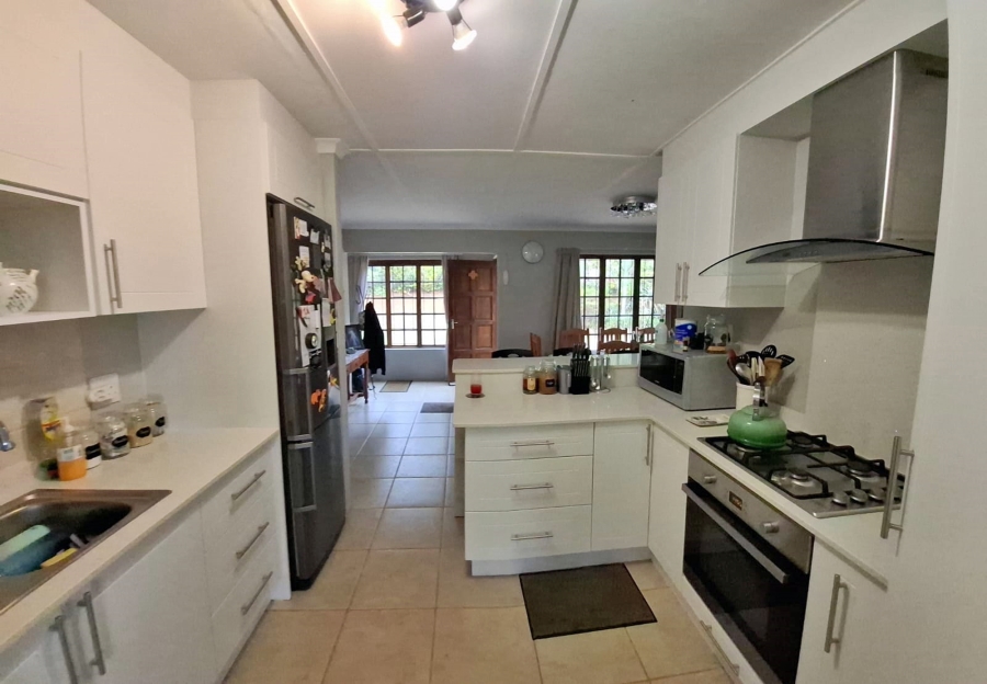 3 Bedroom Property for Sale in Waterfall KwaZulu-Natal