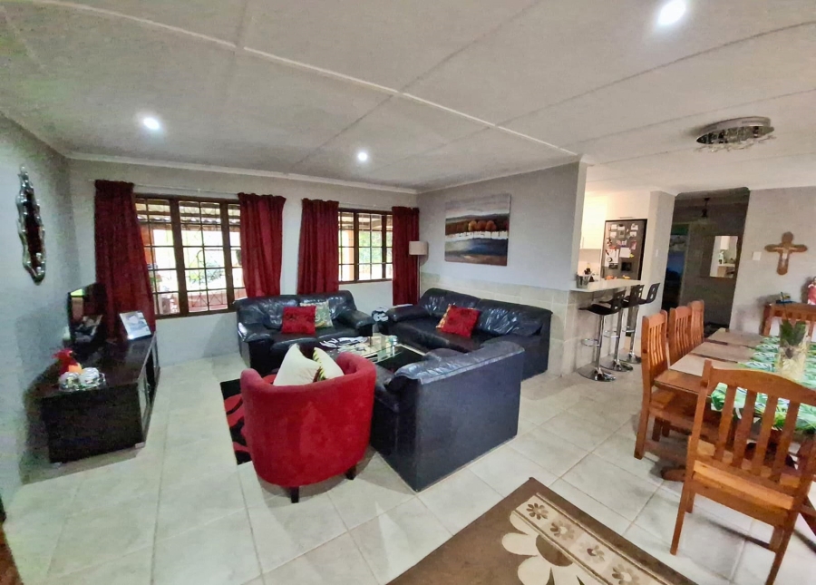 3 Bedroom Property for Sale in Waterfall KwaZulu-Natal