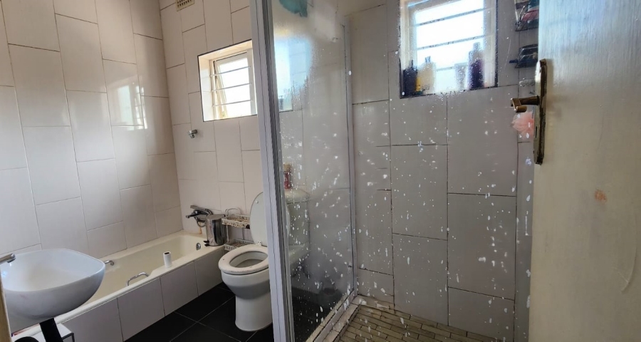 3 Bedroom Property for Sale in Ocean View KwaZulu-Natal