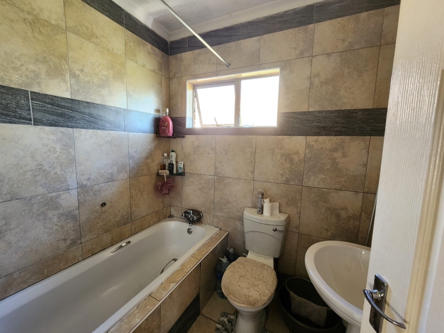 To Let 2 Bedroom Property for Rent in Bluff KwaZulu-Natal