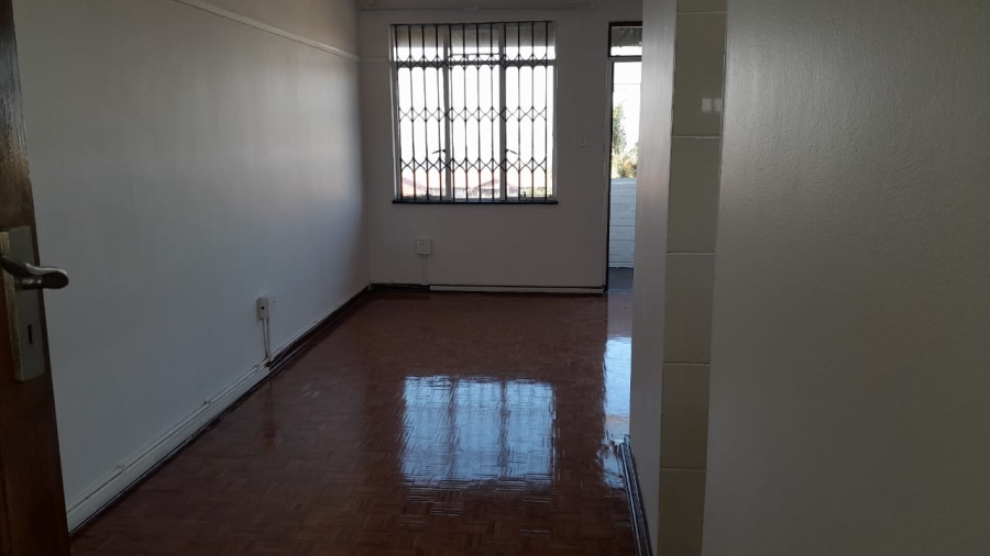 To Let 2 Bedroom Property for Rent in Windermere KwaZulu-Natal