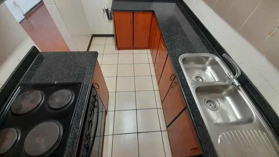 To Let 2 Bedroom Property for Rent in Windermere KwaZulu-Natal