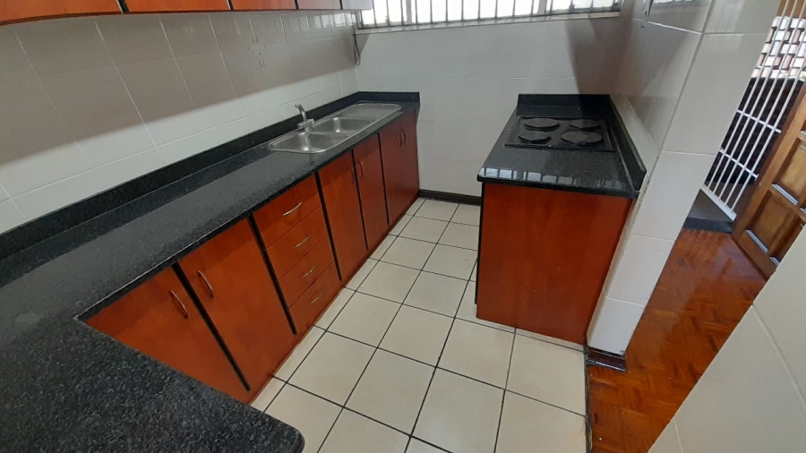 To Let 2 Bedroom Property for Rent in Windermere KwaZulu-Natal