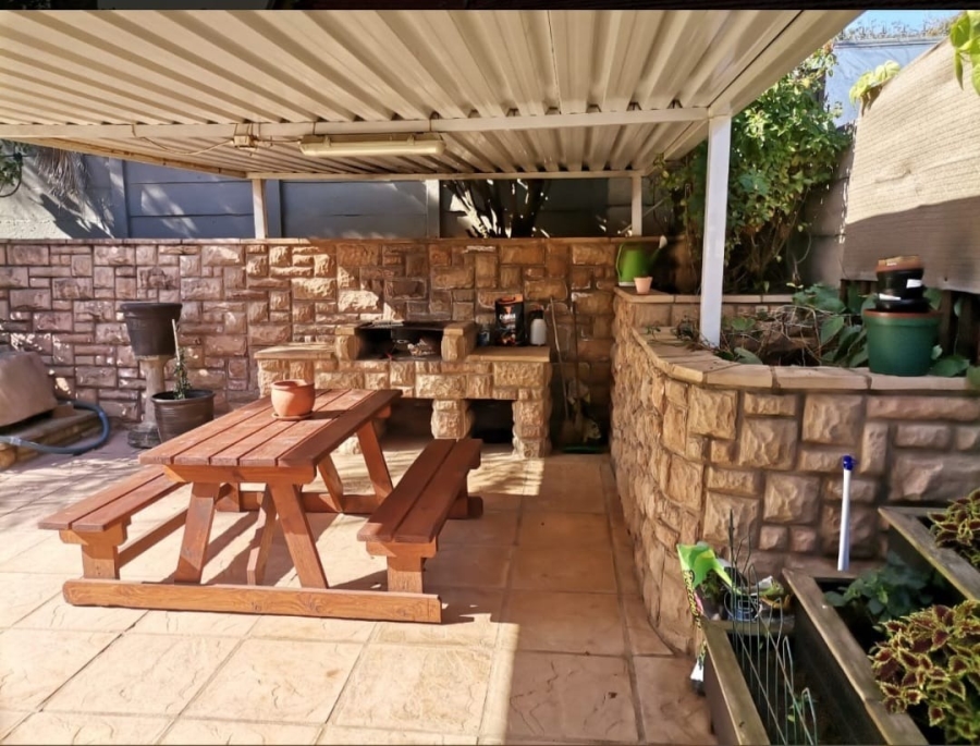 3 Bedroom Property for Sale in Ocean View KwaZulu-Natal