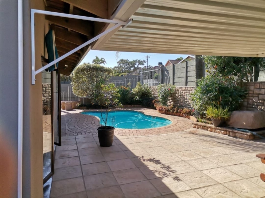 3 Bedroom Property for Sale in Ocean View KwaZulu-Natal