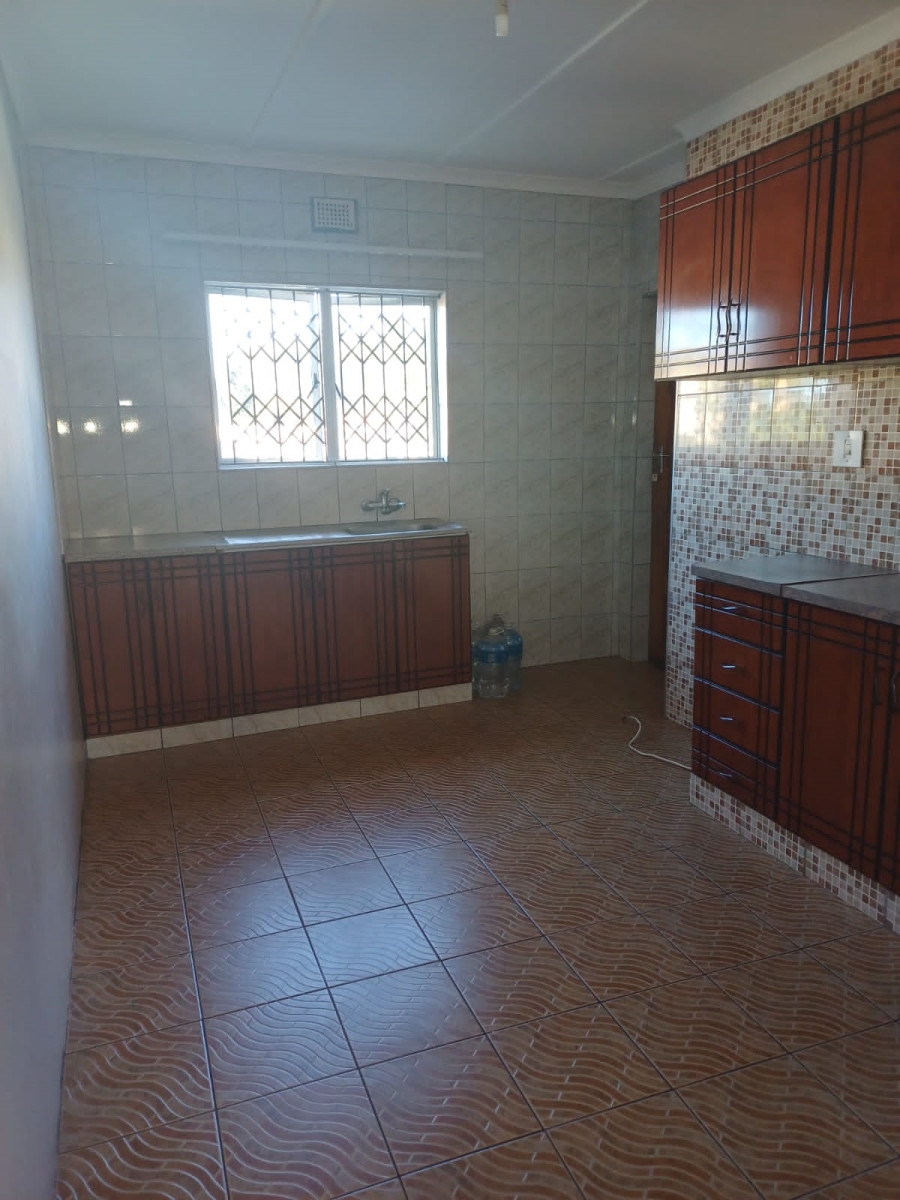 To Let 2 Bedroom Property for Rent in Stonebridge KwaZulu-Natal