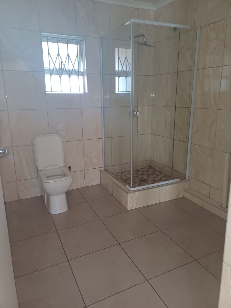 To Let 2 Bedroom Property for Rent in Stonebridge KwaZulu-Natal