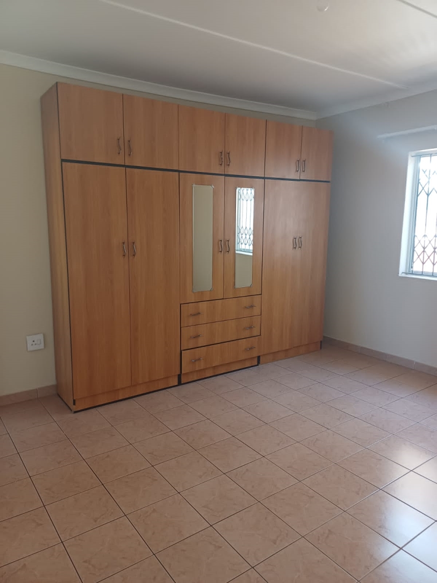 To Let 2 Bedroom Property for Rent in Stonebridge KwaZulu-Natal