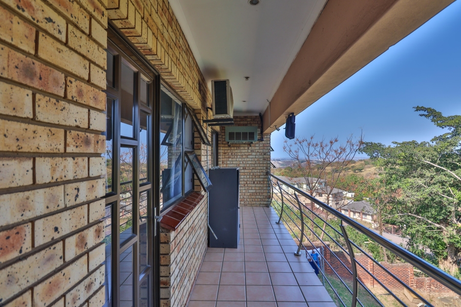 5 Bedroom Property for Sale in Dawncliffe KwaZulu-Natal