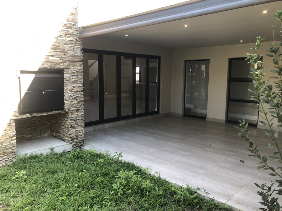 To Let 4 Bedroom Property for Rent in Palm Lakes Estate KwaZulu-Natal