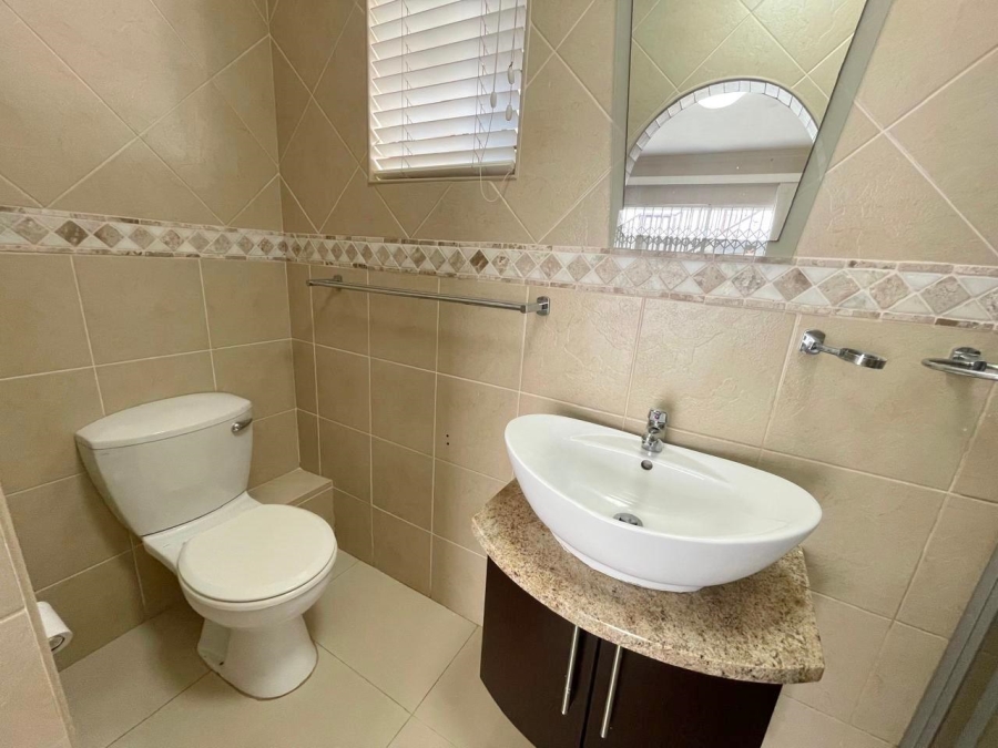 5 Bedroom Property for Sale in Ballito Central KwaZulu-Natal