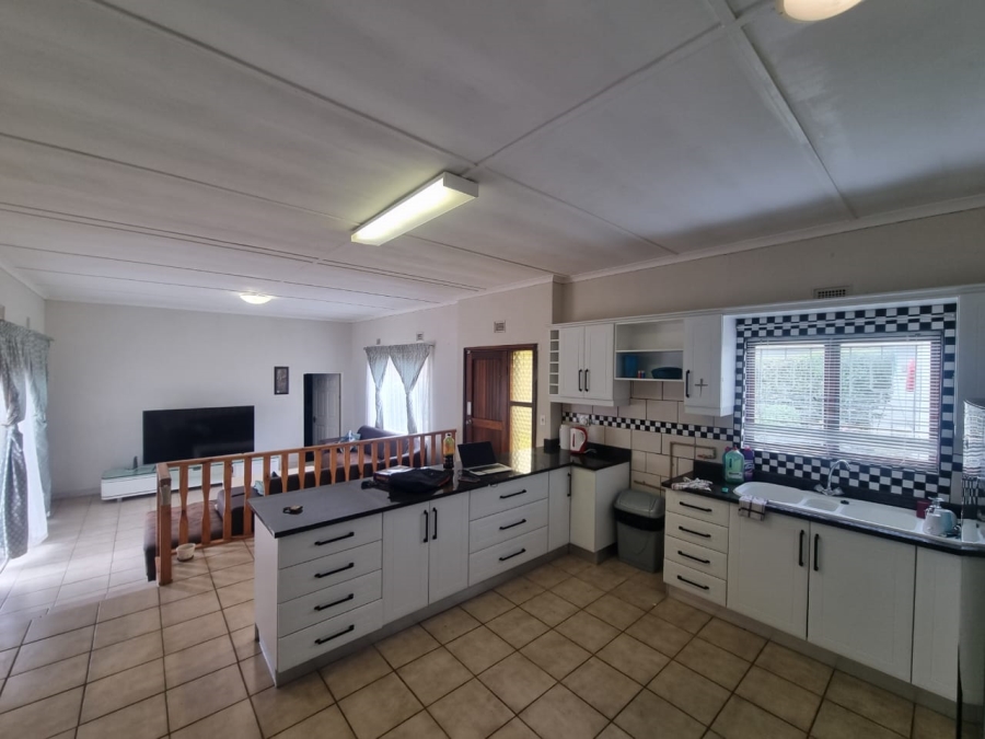 To Let 2 Bedroom Property for Rent in Uvongo KwaZulu-Natal