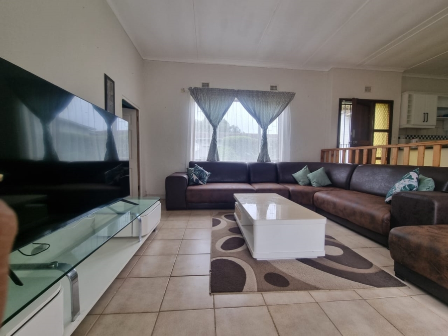 To Let 2 Bedroom Property for Rent in Uvongo KwaZulu-Natal