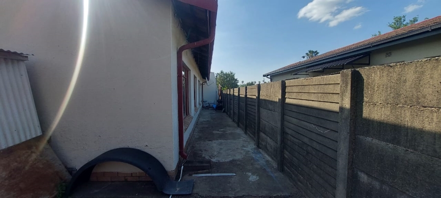 3 Bedroom Property for Sale in Lennoxton KwaZulu-Natal