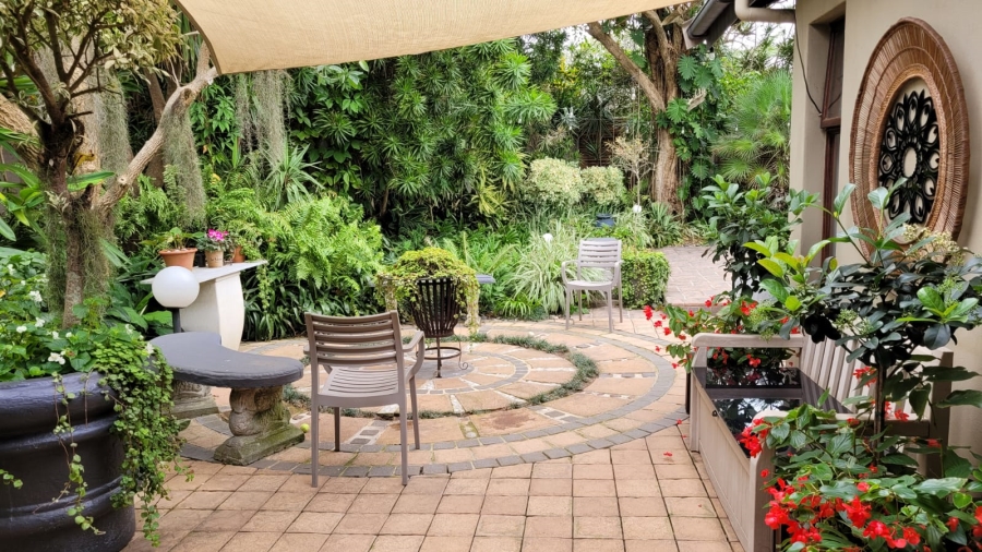 5 Bedroom Property for Sale in Meer En See KwaZulu-Natal