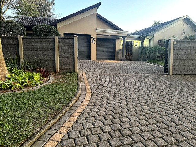 5 Bedroom Property for Sale in Meer En See KwaZulu-Natal