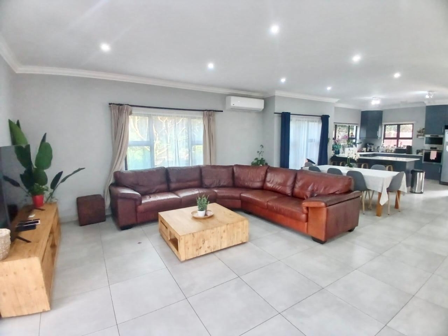 To Let 3 Bedroom Property for Rent in Salt Rock KwaZulu-Natal