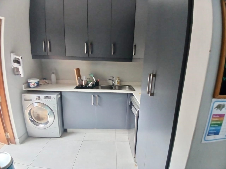 To Let 3 Bedroom Property for Rent in Salt Rock KwaZulu-Natal