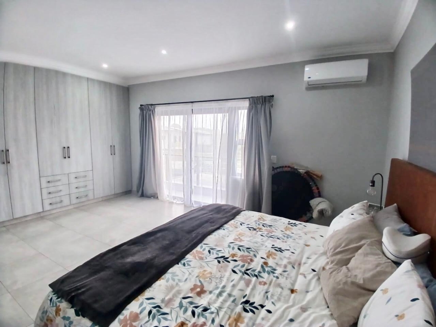 To Let 3 Bedroom Property for Rent in Salt Rock KwaZulu-Natal