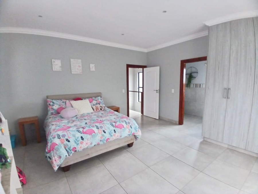 To Let 3 Bedroom Property for Rent in Salt Rock KwaZulu-Natal