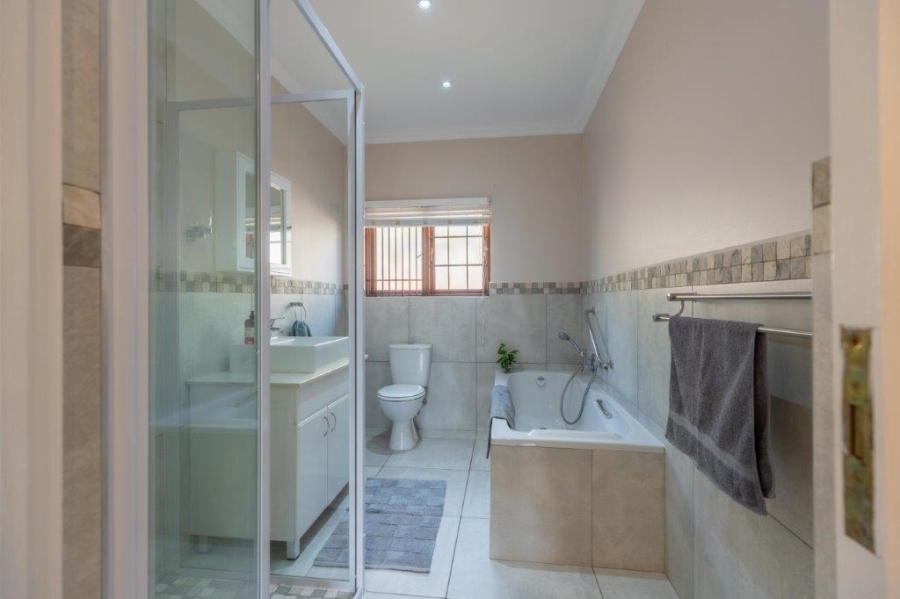 3 Bedroom Property for Sale in Hillcrest Central KwaZulu-Natal