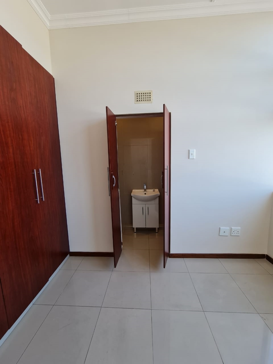 2 Bedroom Property for Sale in Umhlanga Ridge KwaZulu-Natal