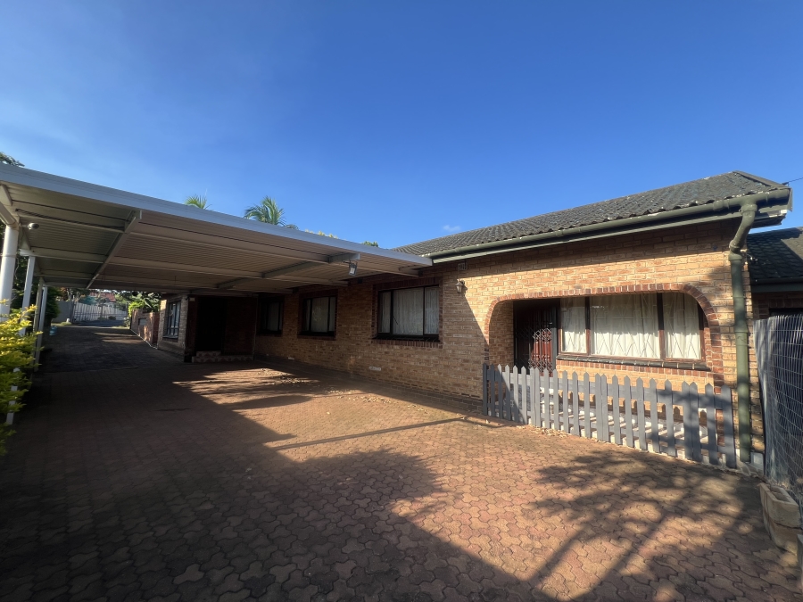 5 Bedroom Property for Sale in Tongaat KwaZulu-Natal