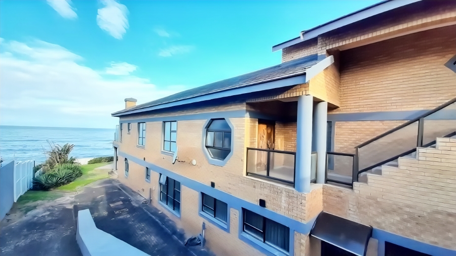 5 Bedroom Property for Sale in Salt Rock KwaZulu-Natal