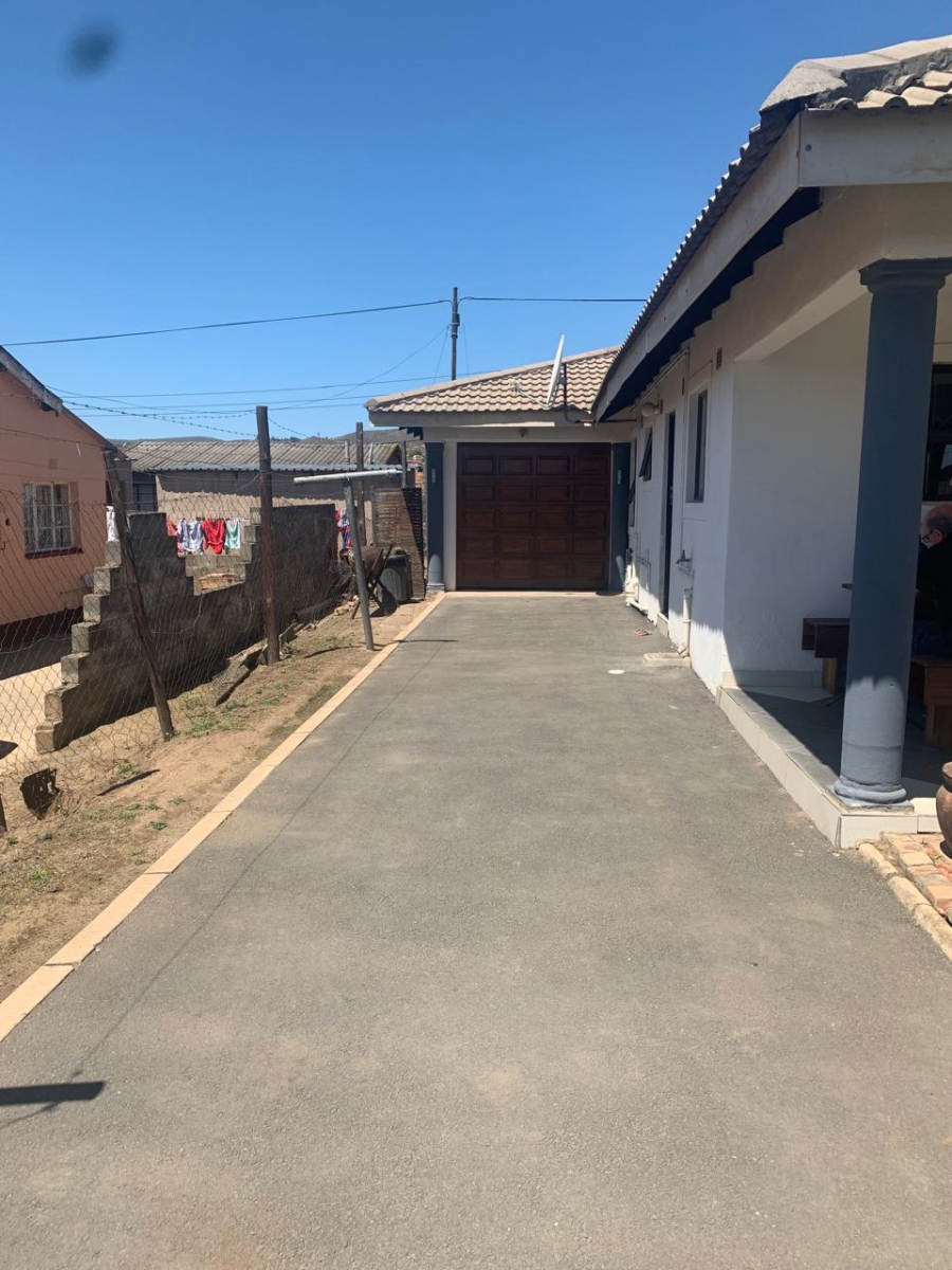 4 Bedroom Property for Sale in Mpophomeni KwaZulu-Natal