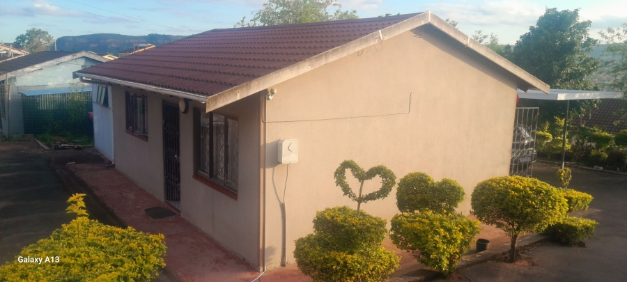 To Let 2 Bedroom Property for Rent in Kwandengezi KwaZulu-Natal