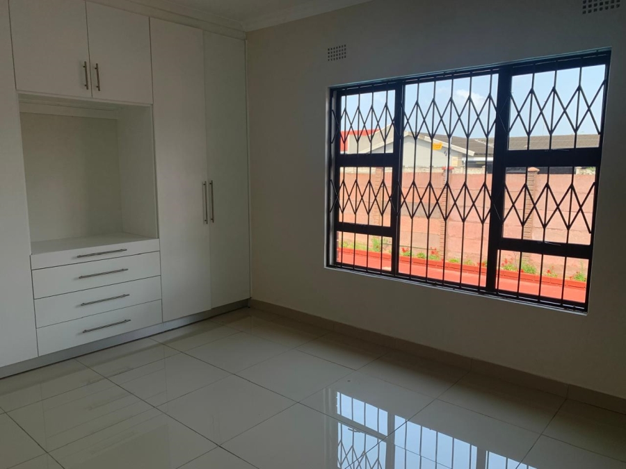 To Let 3 Bedroom Property for Rent in Brackenham KwaZulu-Natal