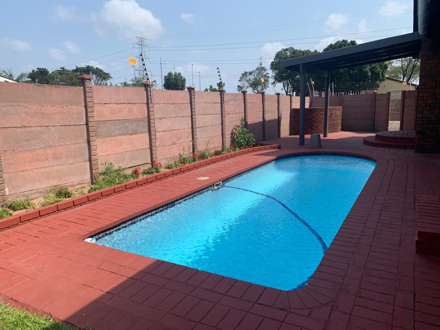 To Let 3 Bedroom Property for Rent in Brackenham KwaZulu-Natal