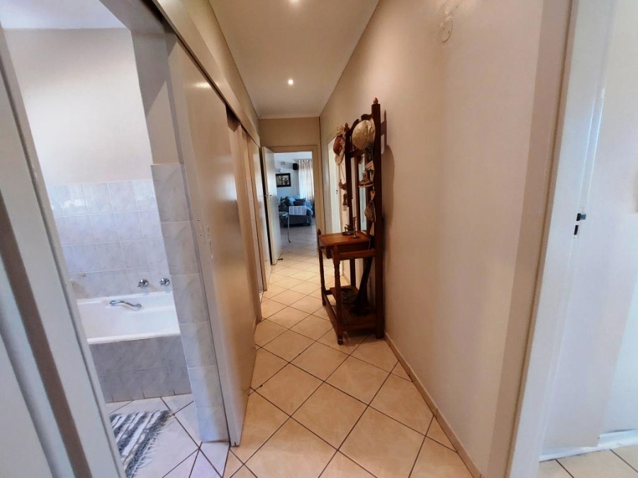 7 Bedroom Property for Sale in Shelly Beach KwaZulu-Natal