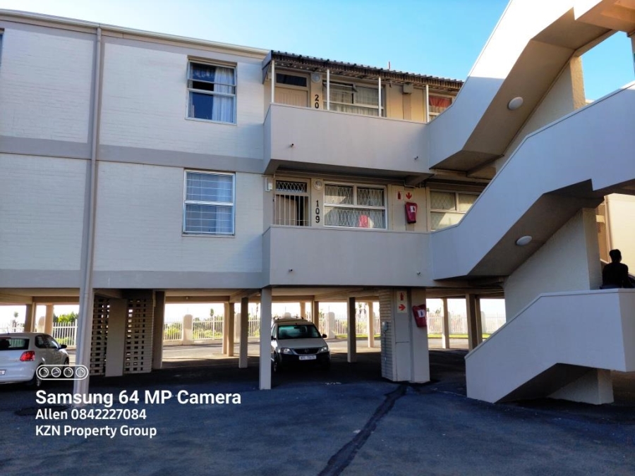 2 Bedroom Property for Sale in Uvongo Beach KwaZulu-Natal