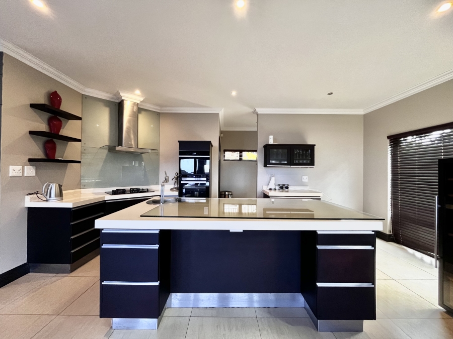 To Let 4 Bedroom Property for Rent in Sheffield Beach KwaZulu-Natal