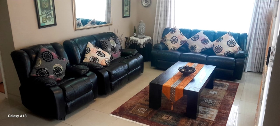 4 Bedroom Property for Sale in Sea Cow Lake KwaZulu-Natal