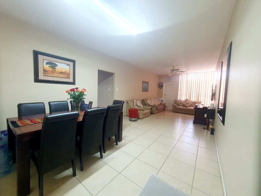 2 Bedroom Property for Sale in Empangeni Central KwaZulu-Natal