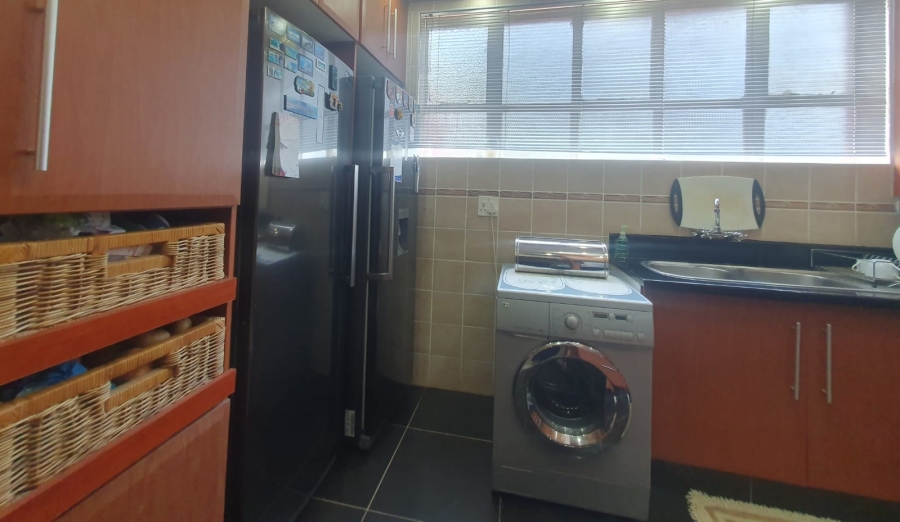 2 Bedroom Property for Sale in Empangeni Central KwaZulu-Natal