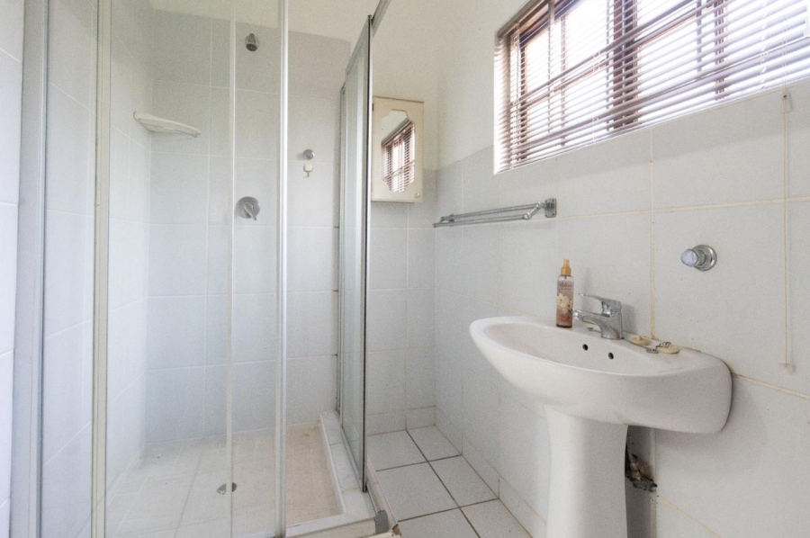 4 Bedroom Property for Sale in Kloof KwaZulu-Natal