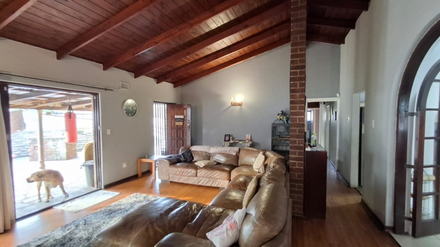 4 Bedroom Property for Sale in Brighton Beach KwaZulu-Natal